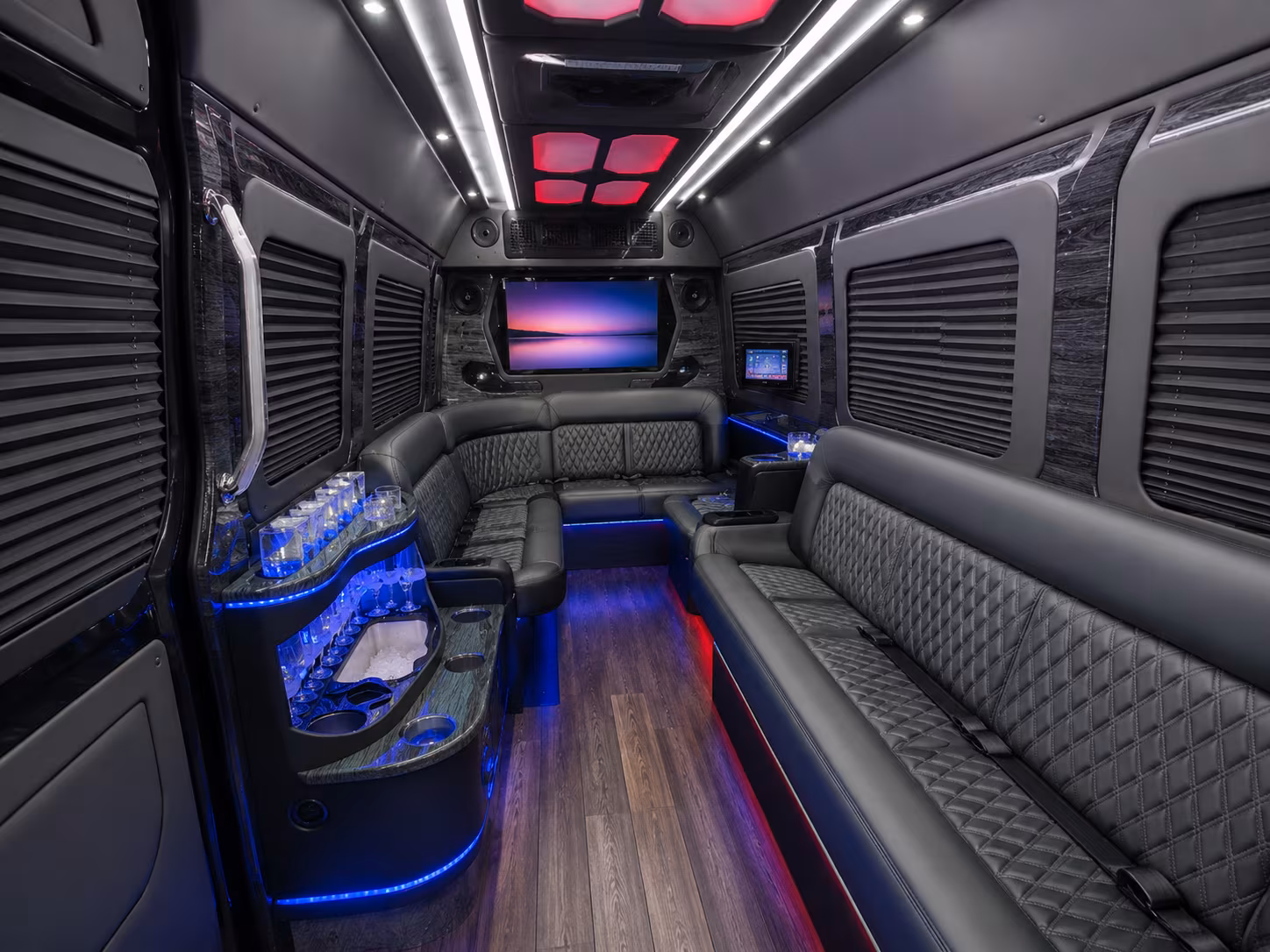 kalamazoo 28 passenger party bus