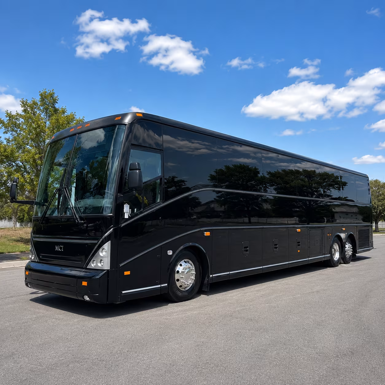 summer baseball shuttles to the kalamazoo growlers at homer stryker field